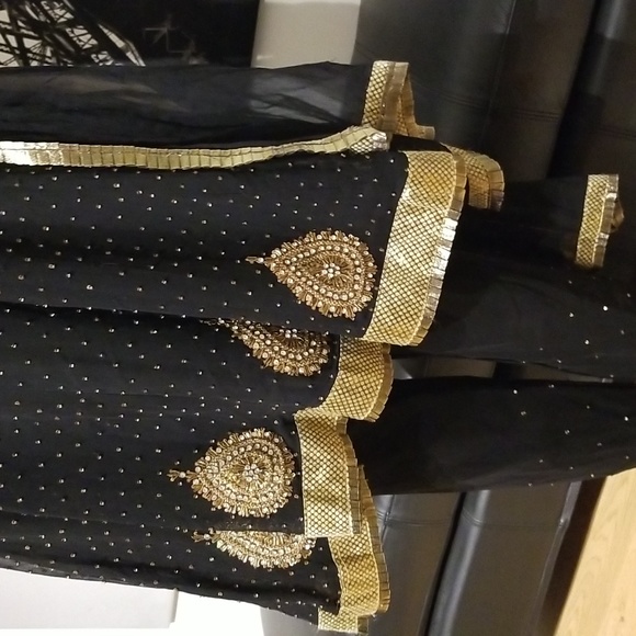 Ethnic Indian Ladies Embroidered /Beaded Formalwear Dress / Sz S-M / Bla… - Picture 11 of 17